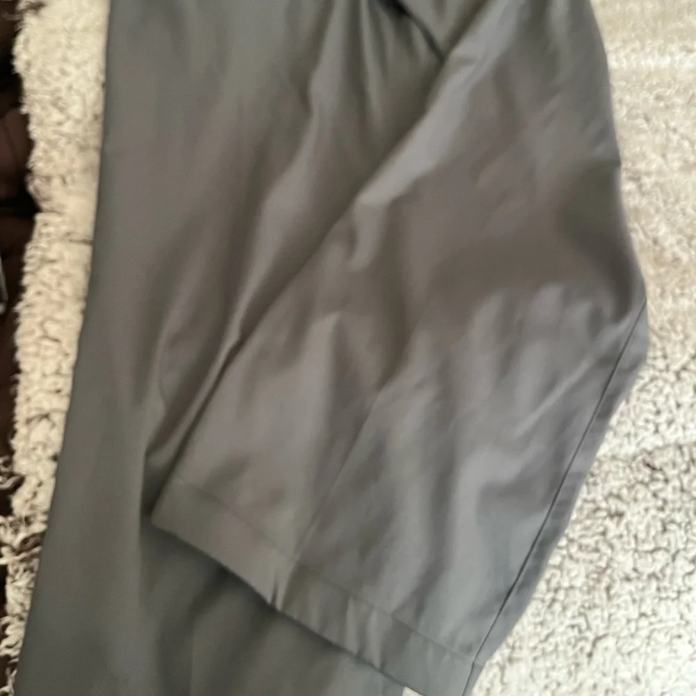 Nike Dri-Fit men’s golf pants size 40x32